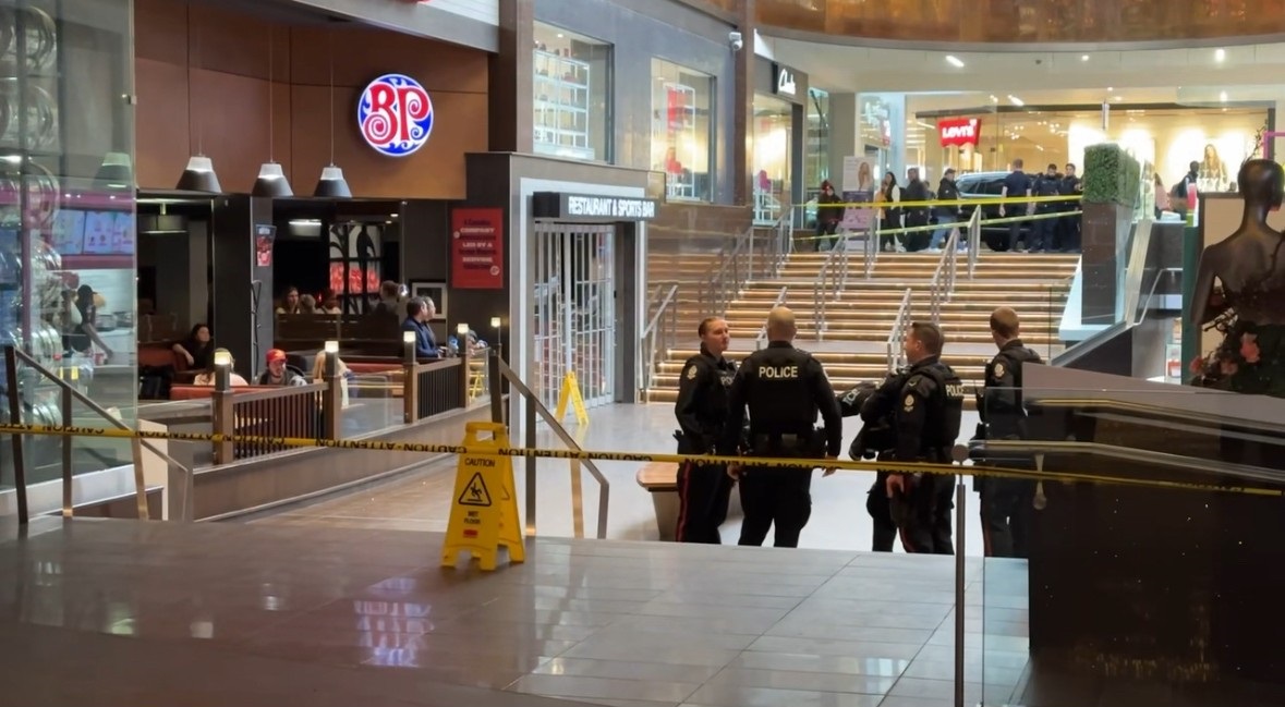 Lockdown lifted at West Edmonton Mall after weapons complaint