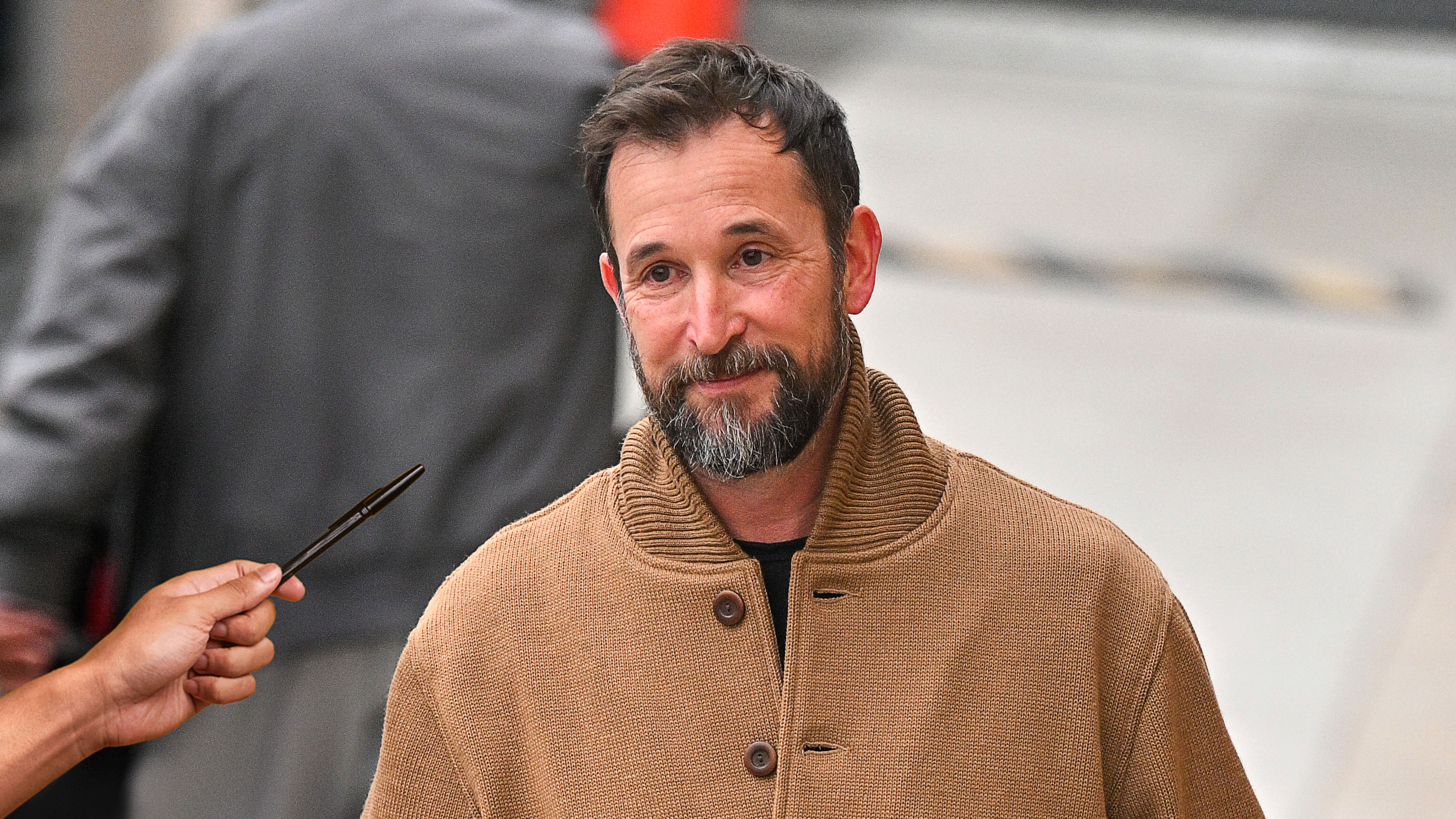 Noah Wyle Fed Up With Pushy Fan Tracheotomy Requests