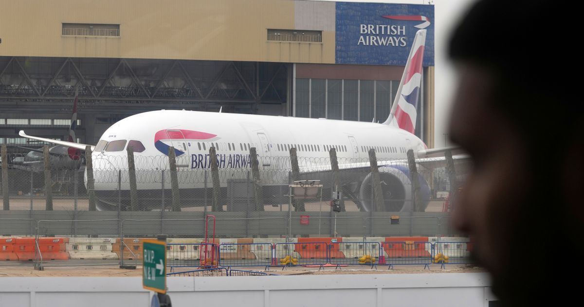 Požar na londonskom aerodromu Hitrou, otkazuju se letovi! Pojavili se snimci, vatrogasci u akciji!