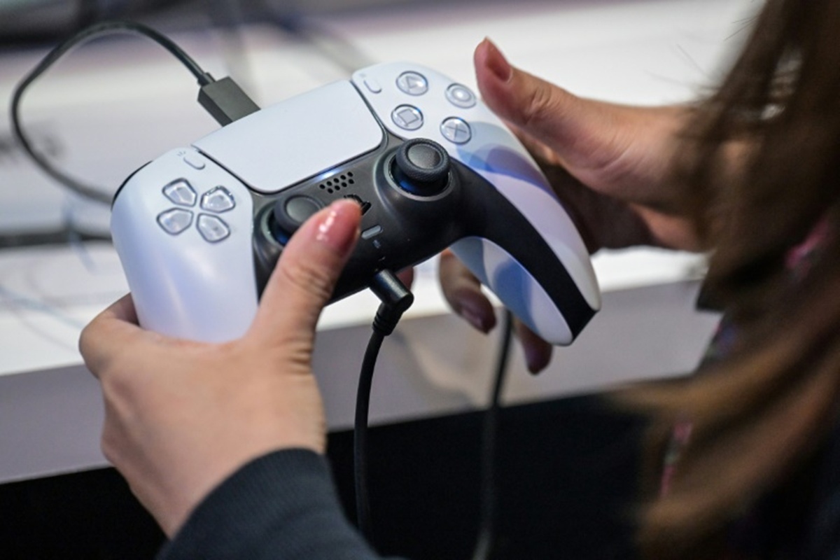 Fighter Jets and Heavy Jabs: Sony Breaks Monthly Pattern With Four-Game PS Plus Drop For February