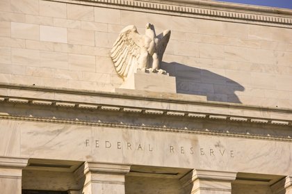 Fed sazby nemění a chce nechat promluvit data