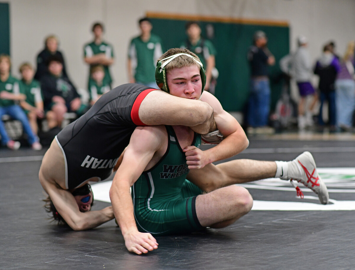 Green River Wrestlers get top finishes in Lander Invitational