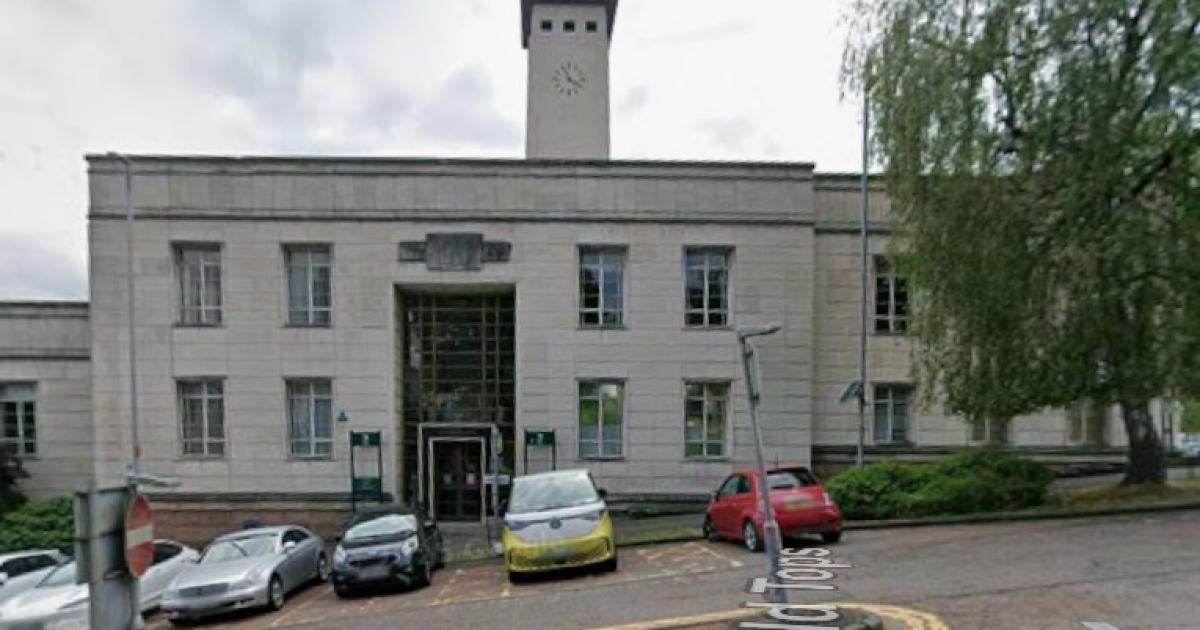 70 solar panels to be placed on roof of listed Civic Centre in Newport