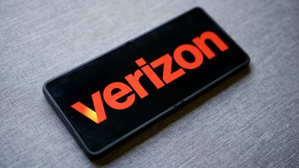 Verizon is offering a $200 gift card to switch, and here’s how it works
