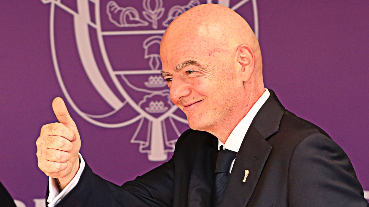 Bufera su Infantino, la Fifa ora lo protegge: “Non tolleriamo processi. Evidente che qualcuno voglia minare noi e il presidente”