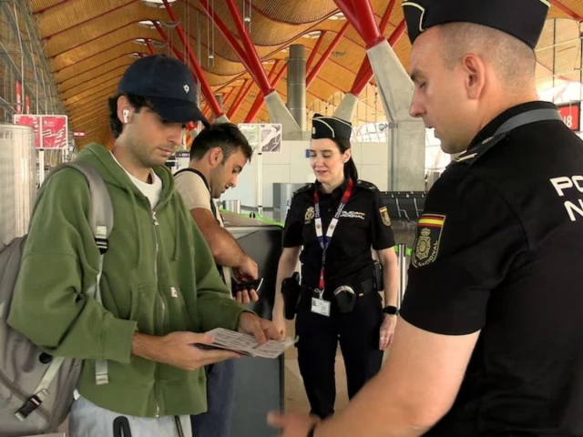 Spain checks 200 Italy arrivals in border controls after migration row