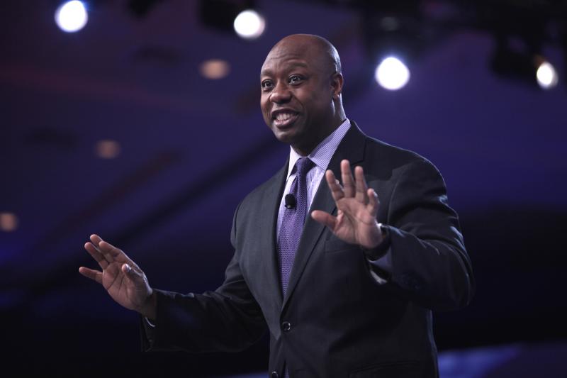 GOP Senator Promotes Crypto Bill Which Possibly Benefits Human Traffickers
