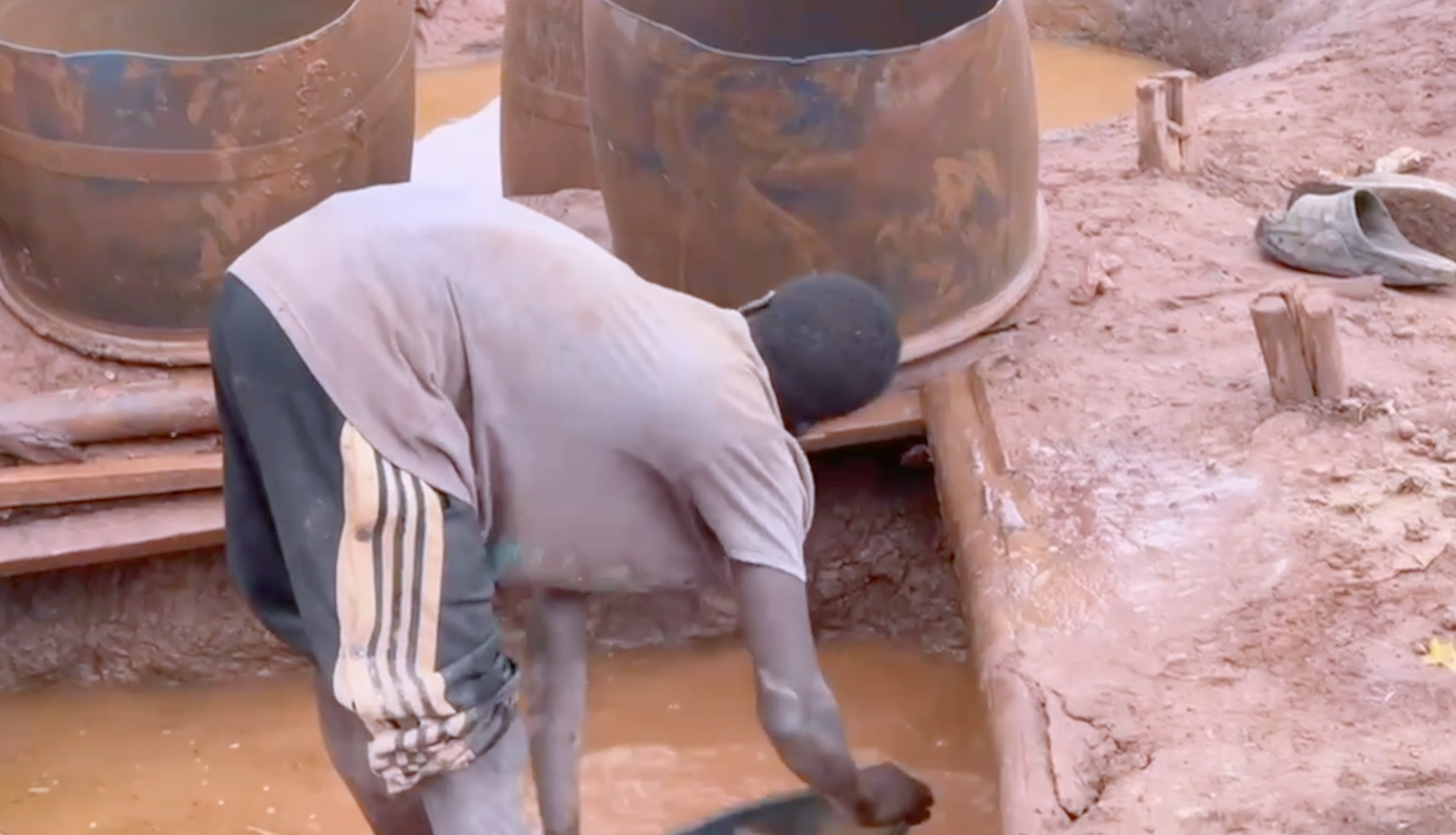 Ministry raises alarm over environmental risks in gold mining