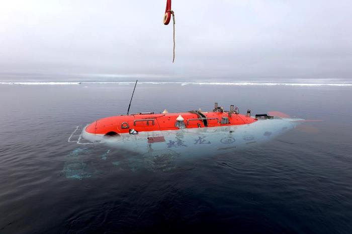 Cina. Sotto i ghiacci artici a più di 3.000 mt sommergibile con equipaggio. Traguardo importante. 15ma spedizione scientifica artica (A. Martinengo, AGW)