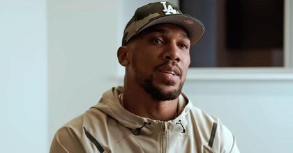 Anthony Joshua fights back tears in emotional tribute to friends killed in car crash