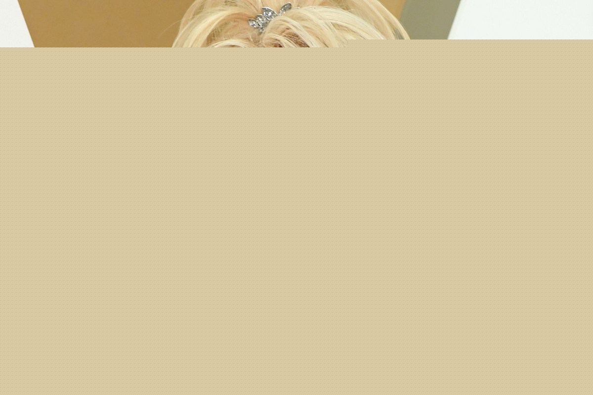 Dolly Parton Postpones Shows Due to ‘Health Challenges’