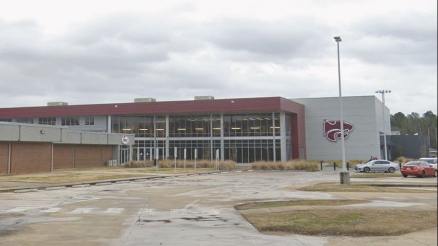 Central High School students, alumni share displeasure with AI use in yearbook