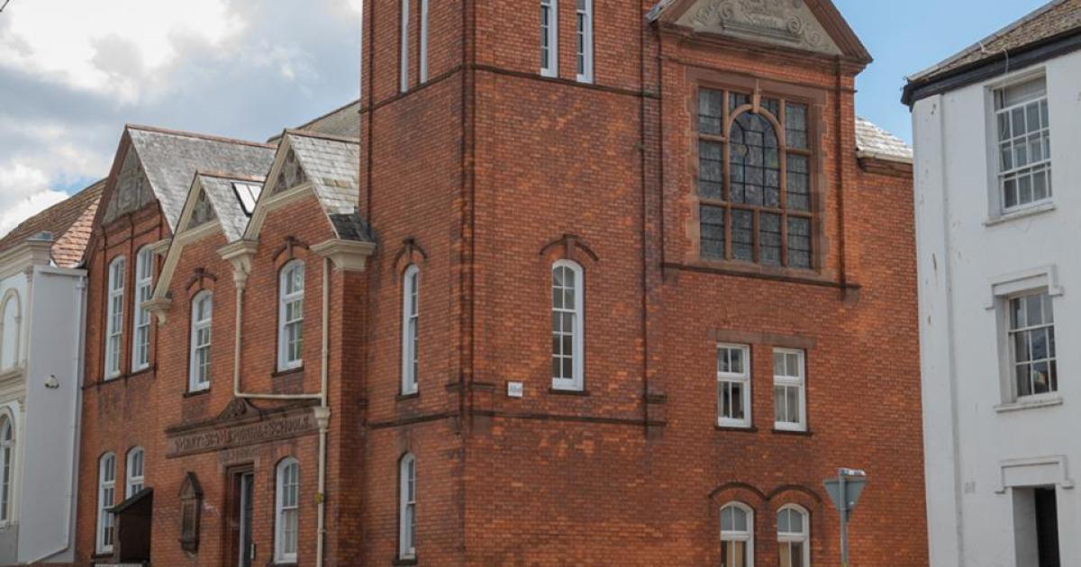 Call for help over worn-out town centre shelter for vulnerable people