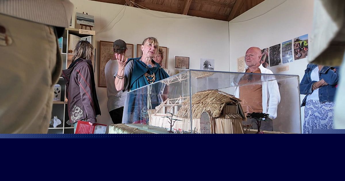 Monica bor och guidar i ett vikingatida maktcentrum