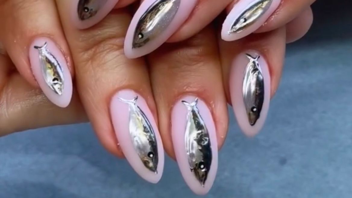 The Sardine Manicure Is Summer 2026’s Unexpected Nail Art Trend