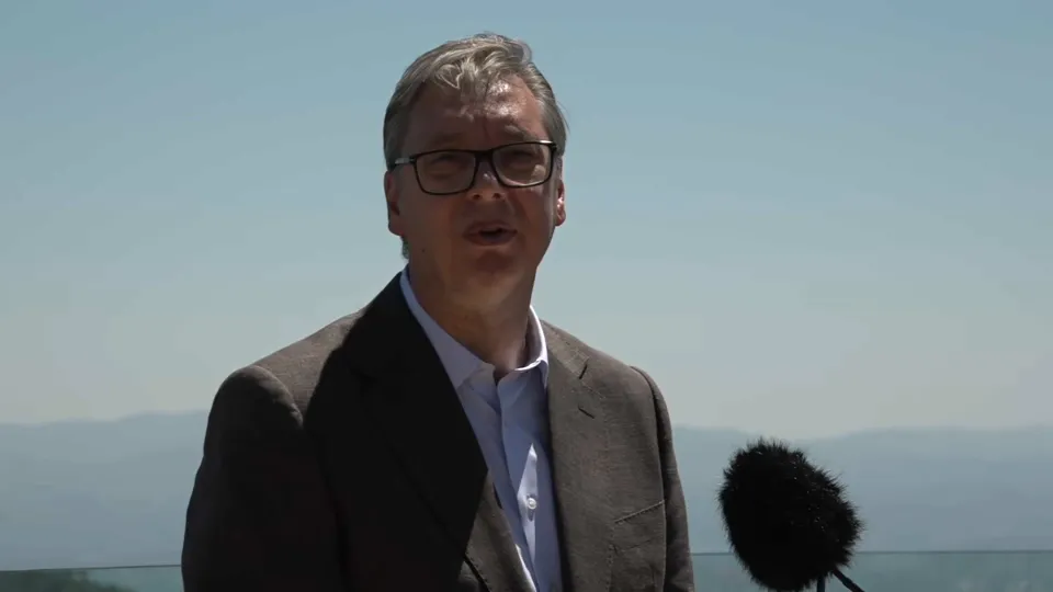 "Neko živi za Severinu, a neko za svoj narod u Јanju, Šipovu, Kupresu": Vučić u poseti BiH