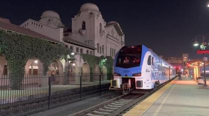 North America’s First Hydrogen-Powered ZEMU Passenger Train Sets Date to Begin Revenue Service