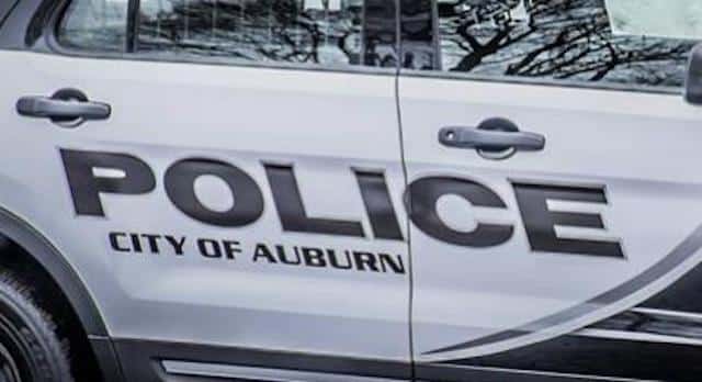 Auburn police arrest man on felony warrant after failed escape attempt