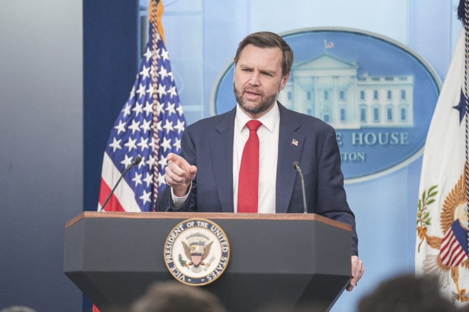 US expects Iran to ensure safe oil flow through Strait of Hormuz: Vance