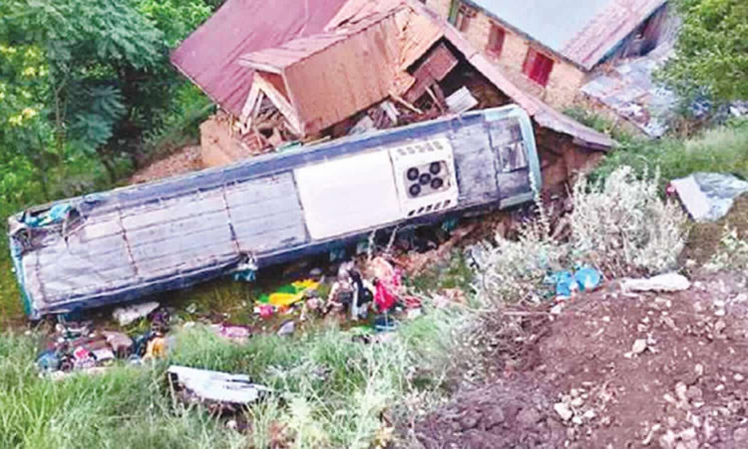 39 hurt as bus carrying Amarnath Yatra pilgrims skids off road in J-K