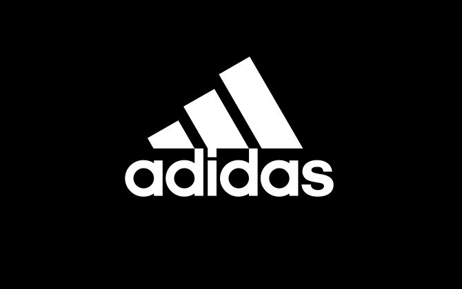 Akcie Adidas se propadly o 18%