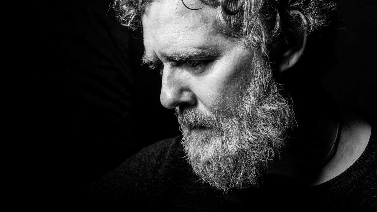 "A songwriter and singer and musician and performer of great depth, understanding, compassion, daring and bravado." Bono, Bruce Springsteen, Bob Geldof and more pay tribute to Glen Hansard