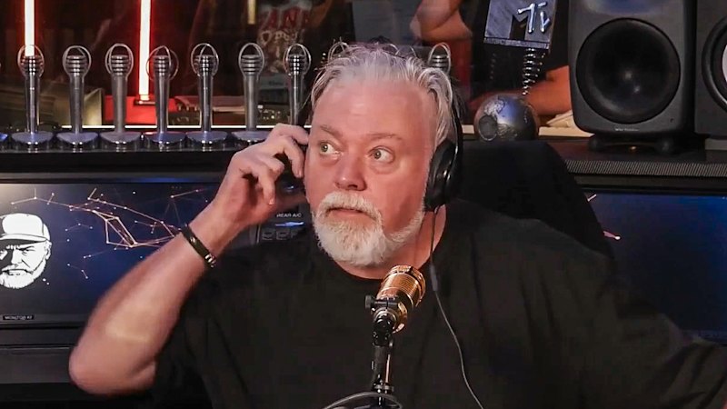 A premier, a psychic and Pauline Hanson join Kyle Sandilands for ‘clunky’ debut