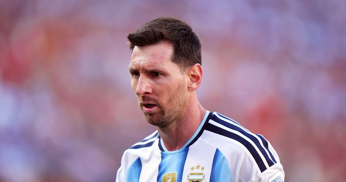 Lionel Messi donates money to rebuild area affected by Madrid wildfires