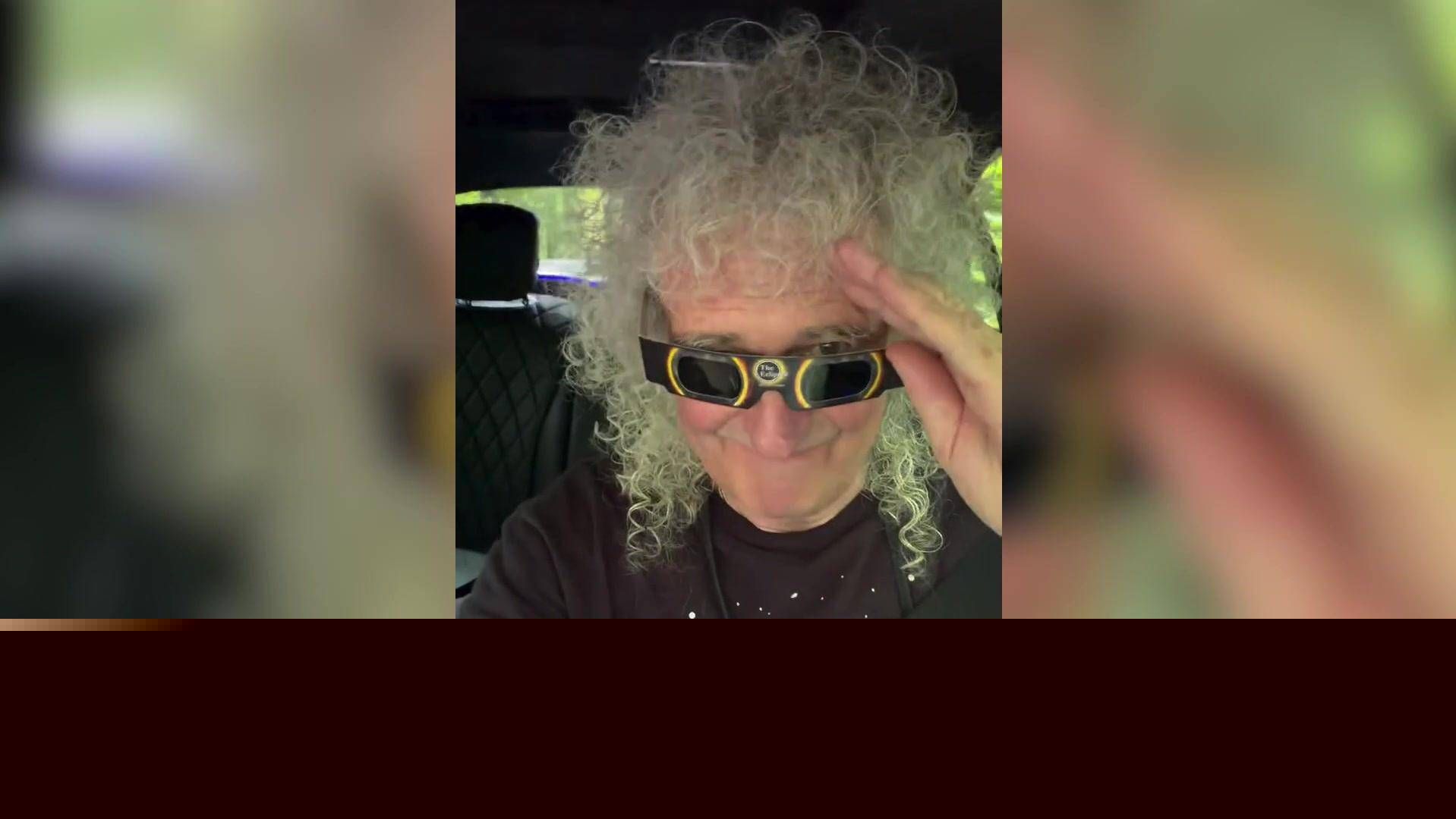 Brian May in Spagna a caccia dell'eclissi solare sulle note dei Pink Floyd