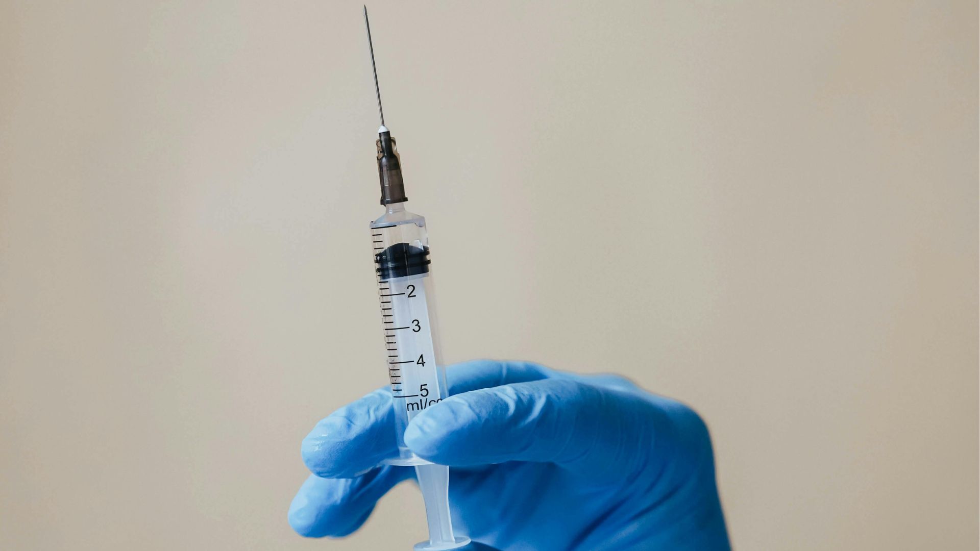 Abordarea „fără frigider”: Vaccinurile care nu trebuie păstrate la rece au fost testate cu succes pe pacienți pentru prima dată