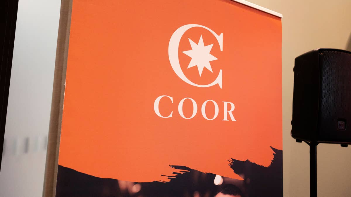 Storägaren flaggar ned i Coor
