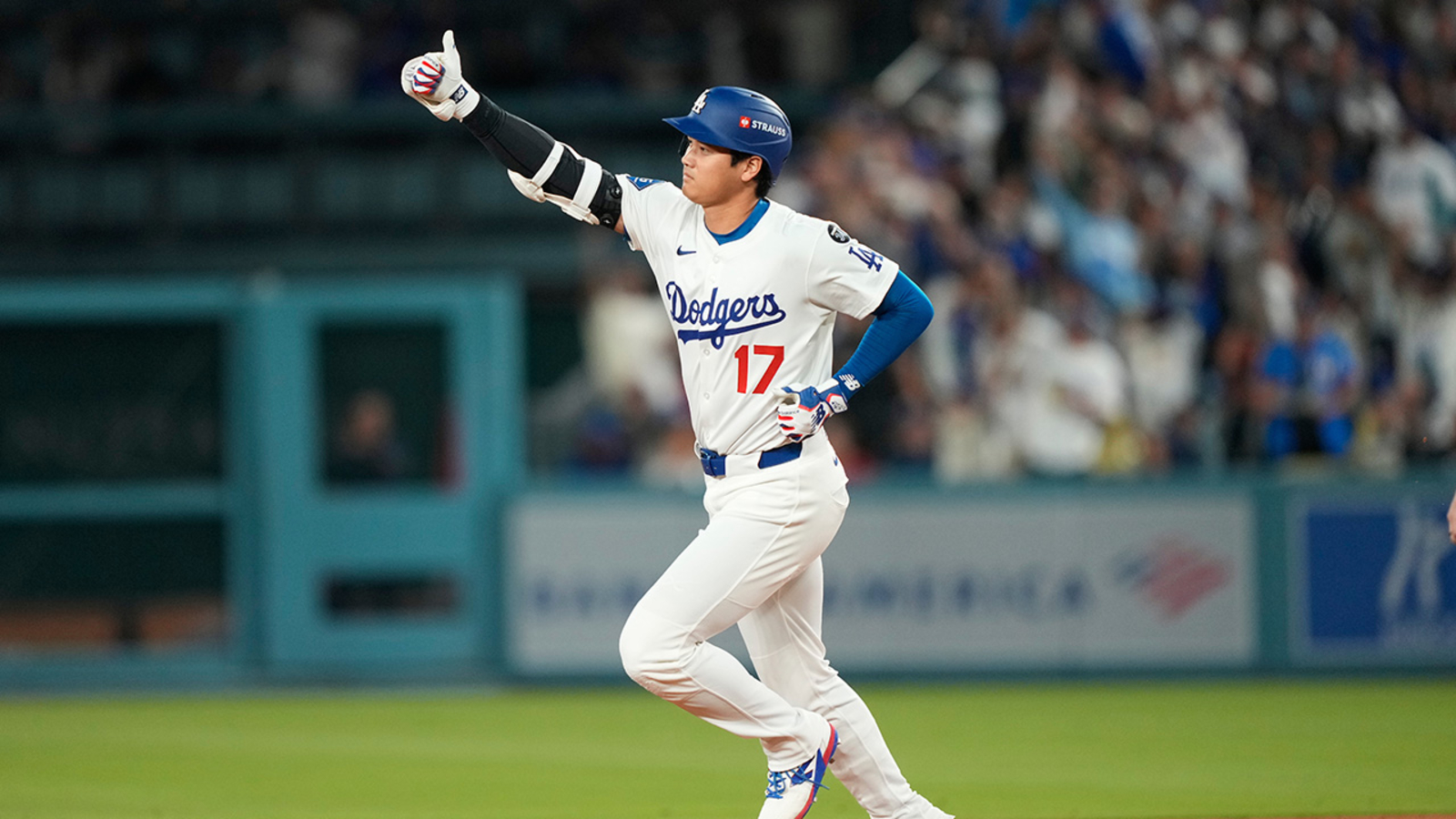 Dodgers beat Reds in playoff opener as Ohtani and Hernández both homer twice, Snell strikes out 9