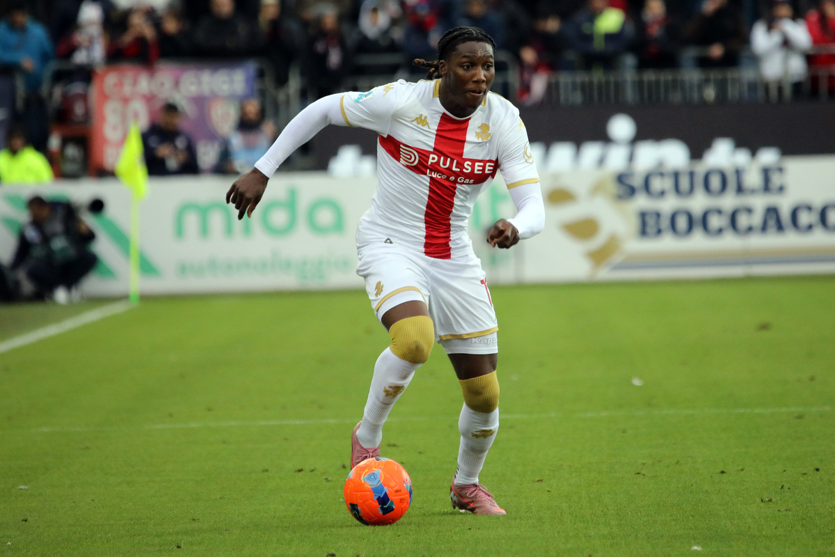 Juventus push for Norton-Cuffy but Arsenal’s sell-on clause keeps Genoa price high