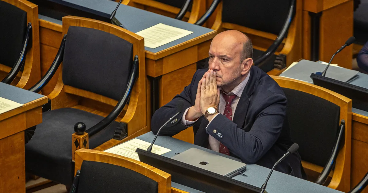 «5-6 MORE TO LEAVE» ⟩ Riigikogu's non-aligned members and political scientists: The government lasting until the elections is beneficial for the opposition