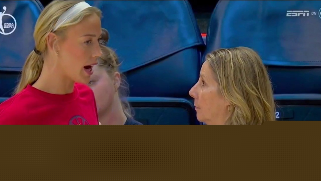 Sophie Cunningham talks with Cheryl Reeve after comments on trans athletes