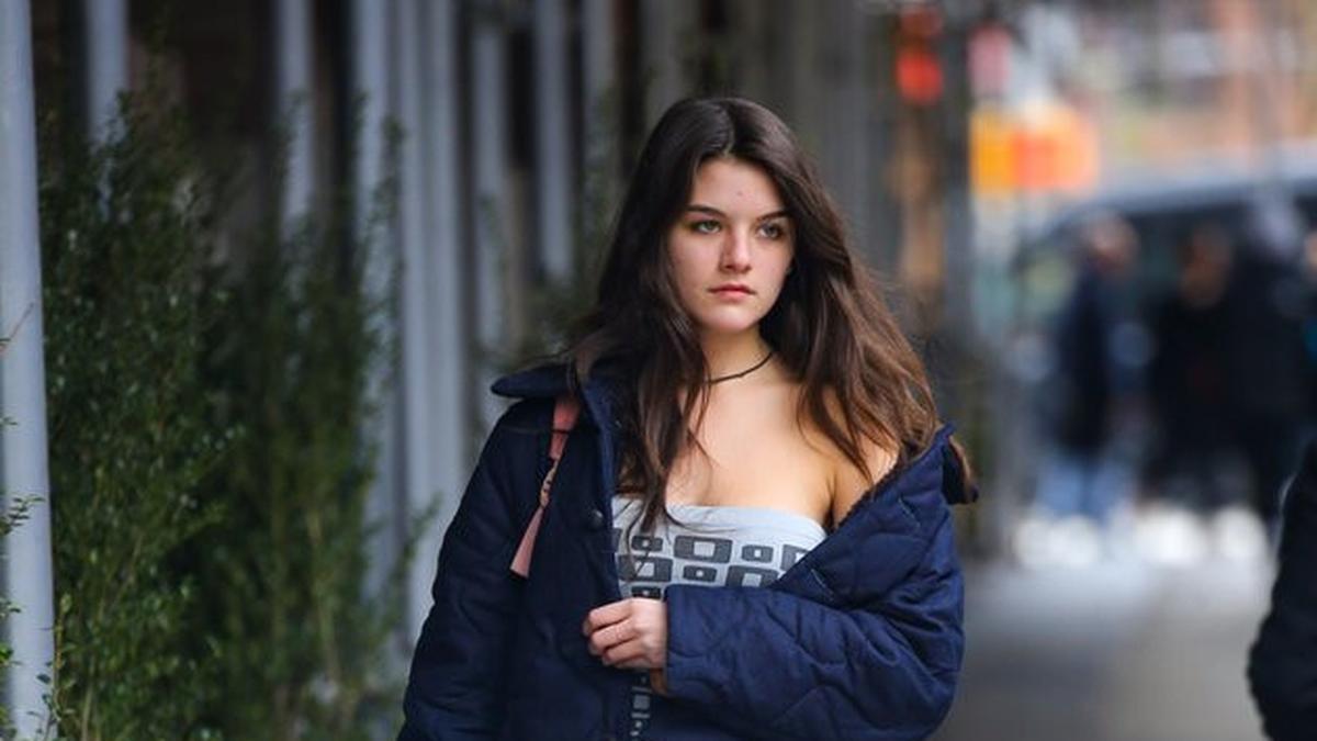 Suri Cruise Resmi Ganti Nama Belakang, Tak Lagi Pakai Nama Tom Cruise