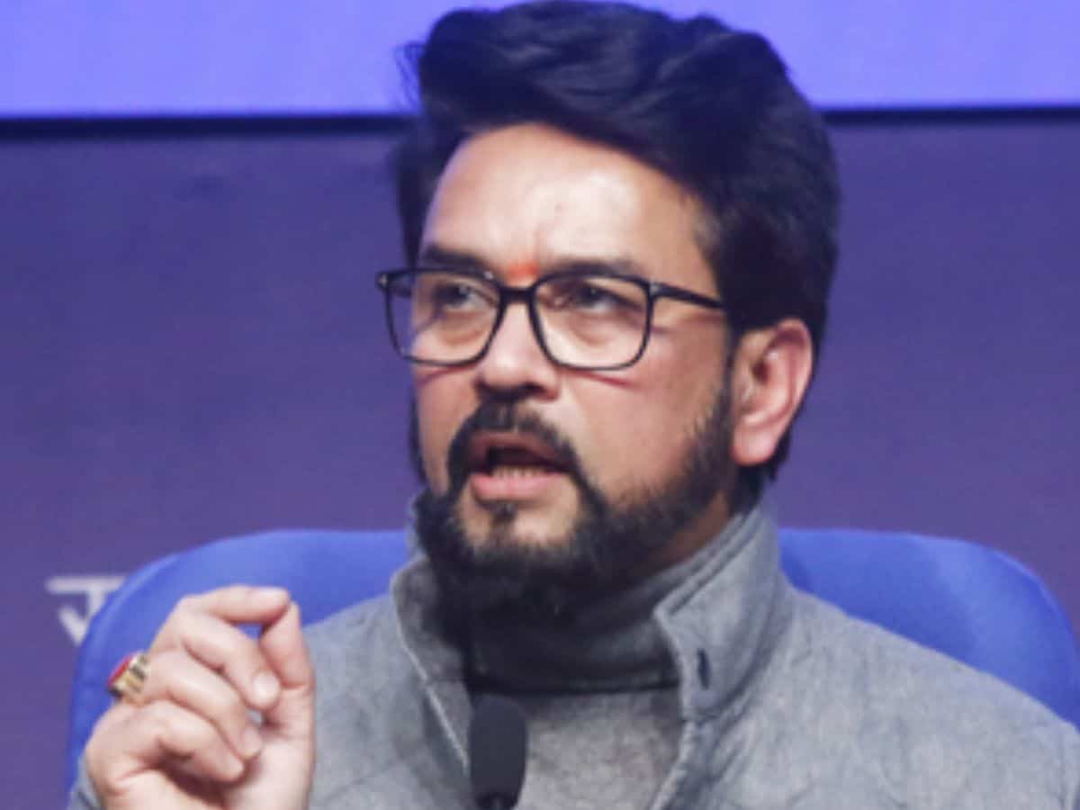 SC declines to revisit FIR order on Thakur’s ‘goli maaro’ remark