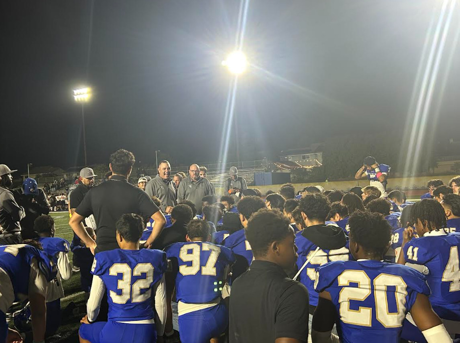 Charter Oak football dominates Glendora