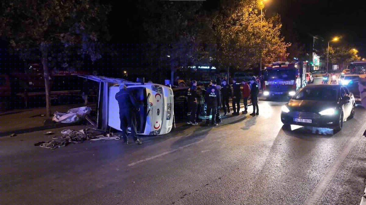 Sancaktepe'de Uyuşturucu Etkisiyle Kaza: Bir Yaralı, Yüklü Miktarda Uyuşturucu Ele Geçirildi