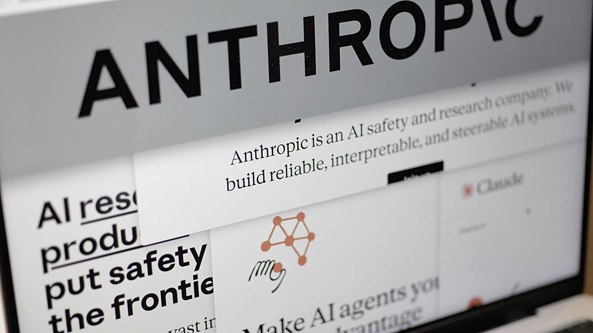 Η Anthropic θα αρχίσει να ενσωματώνει αόρατα υδατογραφήματα στα κείμενα του του Claude