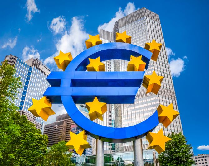 Měnová rozhodnutí ECB: všechny tři základní úrokové sazby ECB beze změny