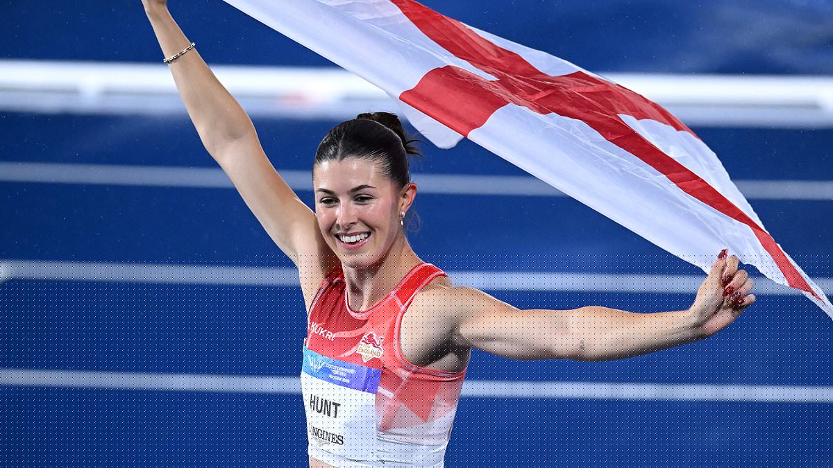 Silver lining for England's 'sexy and aggressive' track Goddess: Amy Hunt misses out on Commonwealth Games gold in women's 100m final