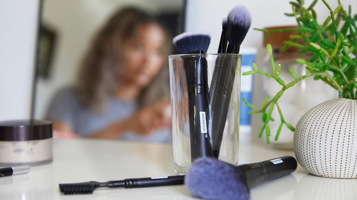 Panduan Lengkap Memilih Brush Makeup Dasar untuk Pemula agar Riasan Sempurna