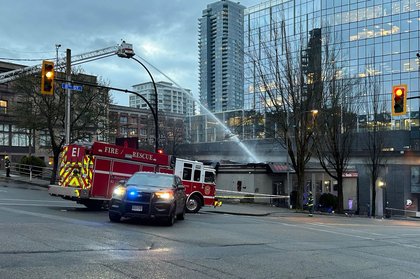 Nearly 30-year-old Metro Vancouver restaurant damaged in fire