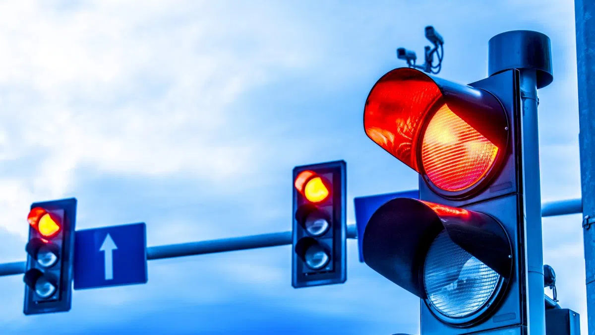 Delays expected as traffic lights installed at new Mapleton Road traffic circle