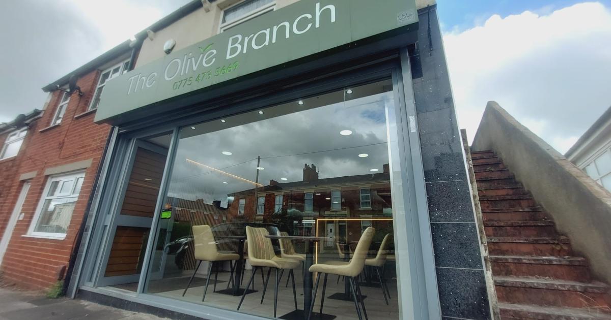 New café on busy route offers fusion of South Asian and English food