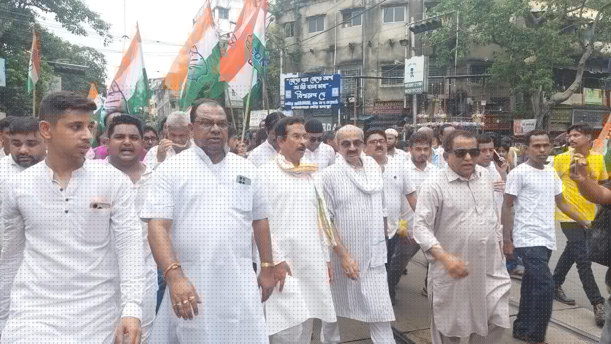 Congress rally in Kolkata against atrocities on workers, hawker evictions