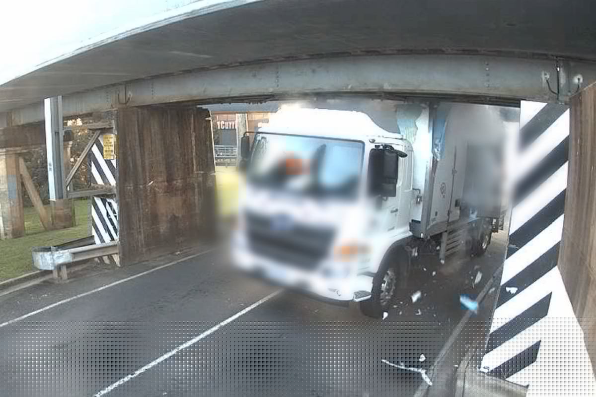 Comment on Truck bridge strike footage released as warnings roll out by Neville Thompson