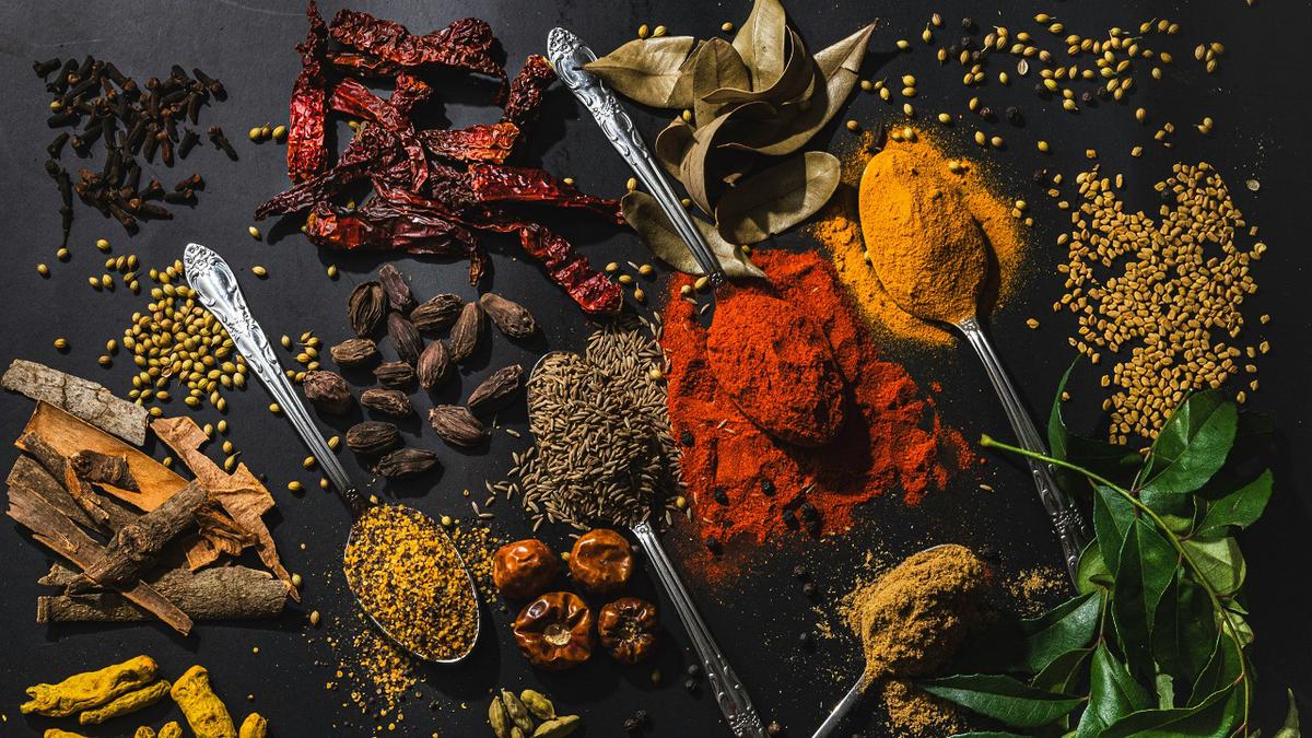 8 Cara Menyimpan Bumbu Dapur Kering agar Lebih Awet dan Tidak Menggumpal