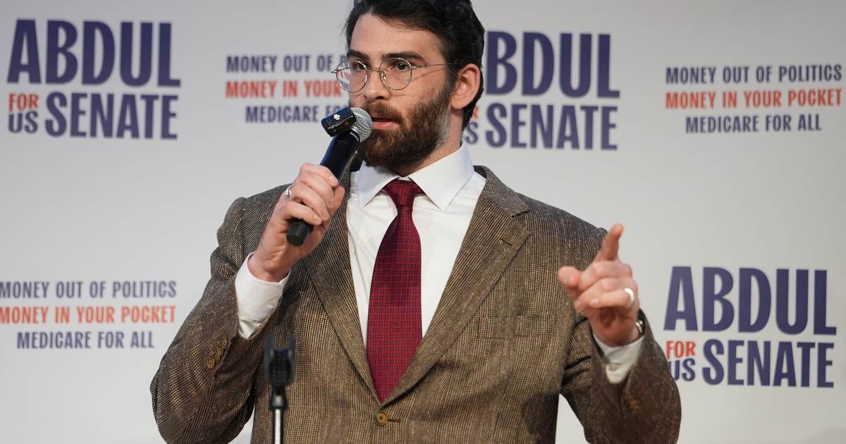 Democrat Establishment Declares War on Socialism After Primary Bloodbath